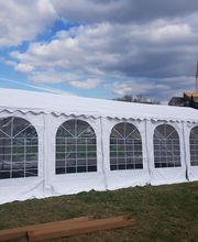 Partyzelt 6x12 mtr.
Bietet Platz für bis zu 130 Personen.