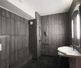 easyHotel Nice Old Town image 12