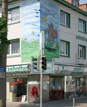 Aussenansicht der Zehnthof-Apotheke