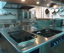 restaurant-refugi-de-pescadors-cocina-04.jpg