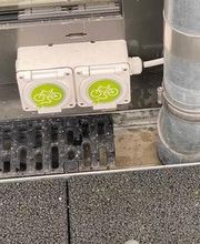 This restaurant has free e-bike chargers. Enjoy your favourite burger while your bike gets the needed energy.