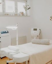 Superb Cosmetic Bild 1