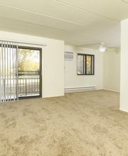 Whiteland West Apartments image 13