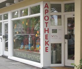 Aussenansicht der Fortuna-Apotheke
