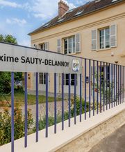 GAN ASSURANCES SENLIS CHATEAU image 1
