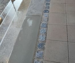 Betonstufen mit Pflaster