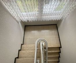 Lifta Schienensystem – Einbau auf gerader Treppe