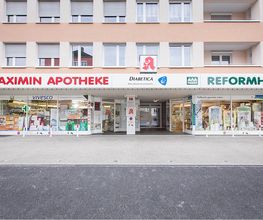 Aussenansicht der St. Maximin-Apotheke