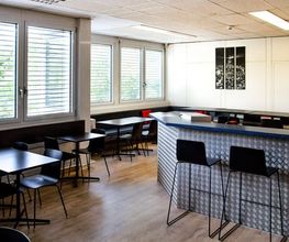 WISS Schulen für Wirtschaft Informatik Immobilien Bild 5