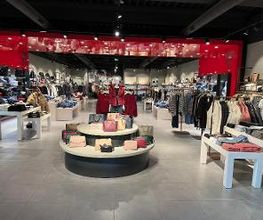 GUESS immagine 3