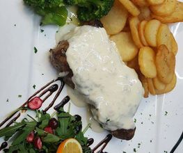 Bacchus Keller Griechisches Restaurant Bild 7