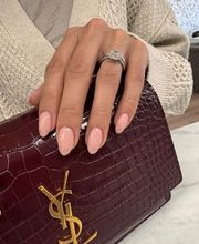 Royal Nails Akademie GmbH Bild 1