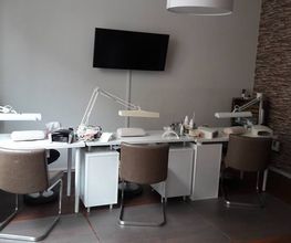 Kosmetik & Nails Bild 2