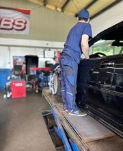 Premio Reifen + Autoservice Blank Bild 6