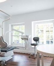 Zahnarztpraxis Dr. Volker Wolff in Lübeck Bild 5