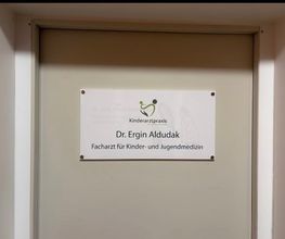 Kinderarztpraxis Dr. Ergin Aldudak Bild 4