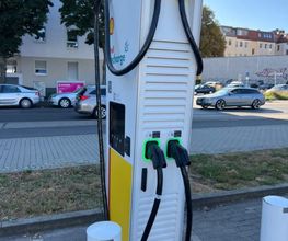Shell Recharge Charging Station Bild 2