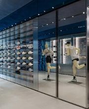 On Store NYC Williamsburg image 4