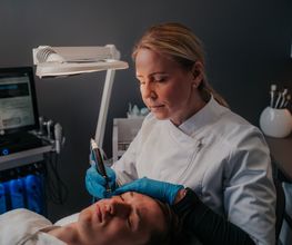 Hydrafacial-Behandlung im Kosmetikstudio von Margarita M. Cosmetics in Remscheid