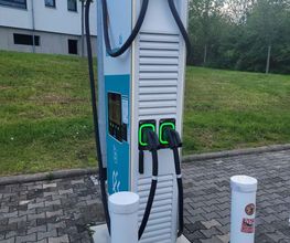 Shell Recharge Charging Station Bild 1