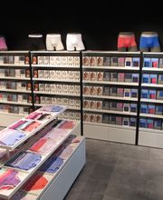 Calvin Klein Underwear Outlet image 4