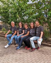 Das Team von Second Universe