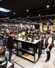 POLO Motorrad Store Wiesbaden Bild 4