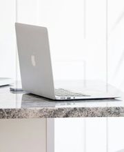 Die Buchhalterin Bild 1