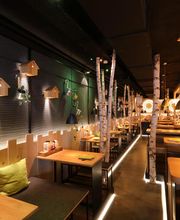 HANS IM GLÜCK - STRAUBING Theresienplatz Bild 5