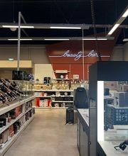 Besoin de produits de beauté ou en lien avec la santé ? Nous avons regroupé ici nos appareils des univers beauté et santé. Prenez soin de votre corps, de votre visage et de vos cheveux avec nos produits performants et durables. Pour vos cheveux, découvrez les meilleures tondeuses Wahl et tondeuses Philips, ainsi que les sèche-cheveux Dyson, sèche cheveux GHD, boucleurs Babyliss, lisseurs séchant GHD Duet Style, lisseurs Dyson, lisseurs Saint Algue ou encore les brosses soufflantes Babyliss. Pour le rasage retrouvez des épilateurs Calor, épilateur lumière pulsée Braun, des rasoirs Philips (OneBlade) ou encore rasoir Braun serie 5. Avec la beauté, la santé: grâce à nos brosses à dents électriques!