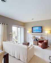 Park Lane Apartments image 3