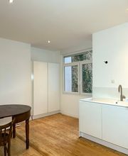 Die H+S Immobilien GmbH aus Koblenz bietet moderne Küchenrenovierungen mit funktionalem Design, hochwertiger Ausstattung und präziser Umsetzung – für zeitgemäßen Wohnkomfort in jedem Zuhause.