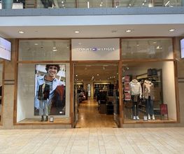 Tommy Hilfiger Outlet immagine 2