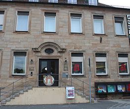 Aussenansicht der Markt-Apotheke Kornburg