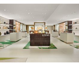 LOEWE La Rinascente Milan - Accessories immagine 1