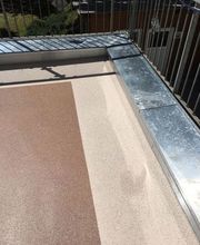 Die Nummer 1 bei Deutschlands Bauherren ist das Steildach. Kein Wunder, so bietet es doch zahlreiche Pluspunkte fürs Wohnen, überzeugt aber auch unter wirtschaftlichen und energetischen Aspekten. Wir erarbeiten den Neuaufbau auf Wunsch mit PUR-Aufsparrendämmung 80 mm, Linitherm und übernehmen Neueindeckung mit Koramic Flachdachpfannen, einschl. aller Klempnerarbeiten. So wie beispielsweise bei der Neueindeckung der Amerikanischen Botschaft in Berlin. 

Auch die Neukonstruktion von Dachgauben mit anschließender Altdeutscher Schiefereindeckung einschl. eingebundenen untergelegten Hauptkehlen und aufgelegten Wangenkehlen gehören zu unserem Portfolio. 

Sie möchten ein denkmalgeschütztes Haus sanieren wozu auch der komplette Rückbau des asbesthaltigen Dachaufbaus gehört? Auch das ist kein Problem für Rohde Dach GmbH. Sprechen sie uns an.