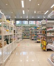 interieur-pharmacie-sun-store-thonex