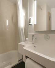 B&B HOTEL Alençon Nord image 7