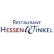 Auf einem weißen Viereck stehen die Worte Restaurant Hessenwinkel, wobei das Essen in Hessenwinkel farblich hervorgehoben ist.