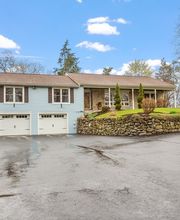 Joyce Torelli - Broker, Real Estate Consultant image 3