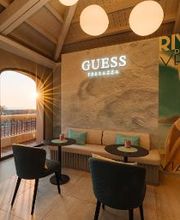GUESS Terrazza immagine 9