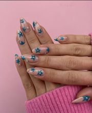 Nails Fumi imagen 4