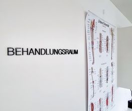 Behandlungszimmer in der Orthopädie Firma DynaFeet in der Region Lenzburg