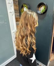 Salon Sophie image 16