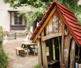 Aussenbereich im Montessori Kinderhaus Starnberg