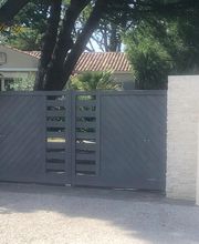 Les Fleurs De Lys image 16