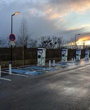 bp pulse Charging Station image 5