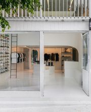 LK | Sneakers & Apparels imagen 14