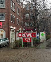 Aussenansicht der Florian Apotheke Hoheluft