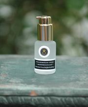 Hyaluron fuer trockene Gesichtshaut